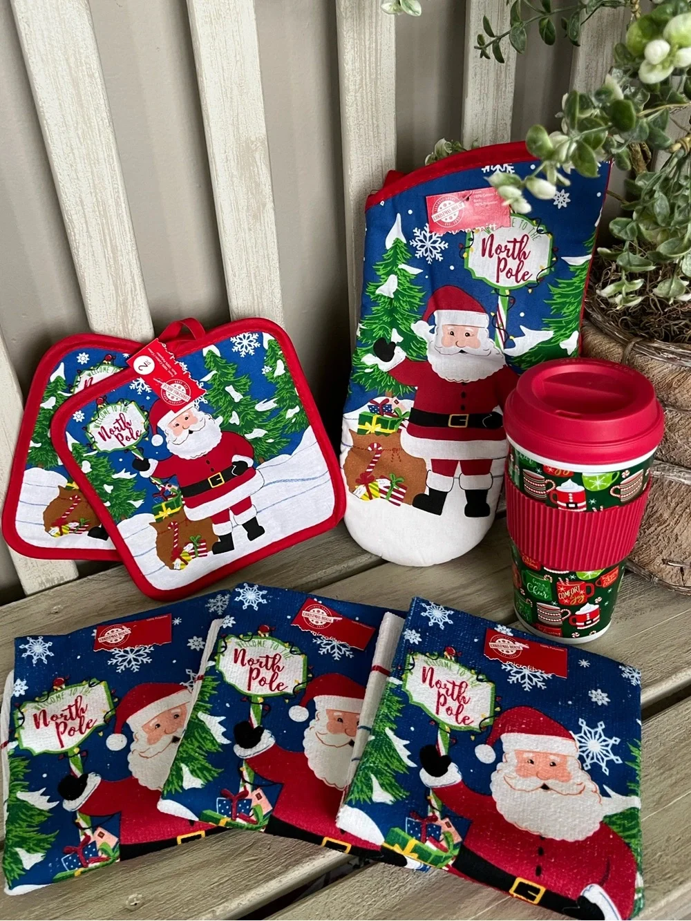 Santa Set ~ 3/kitchen towels 1-mitt & 2-Pot Holder, 1-Coffee Tumble ~ NEW